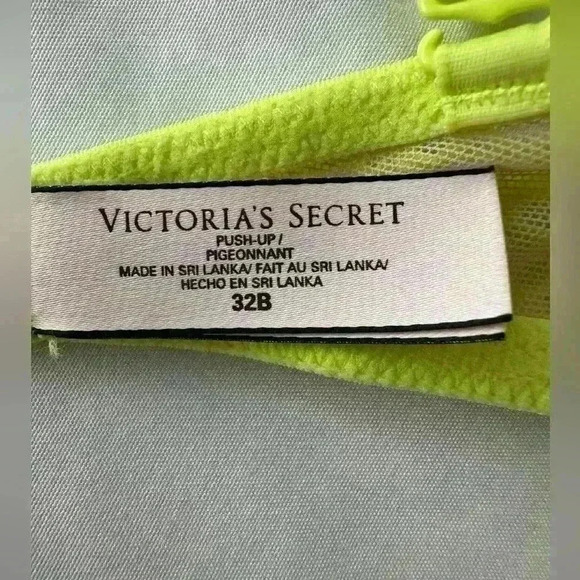 Victoria’s Secret Push Up Bra Size 32B - Picture 3 of 5